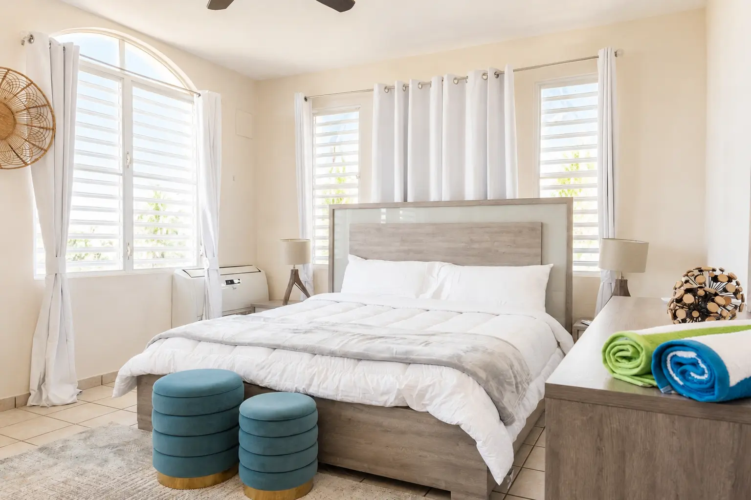 The light-filled king suite